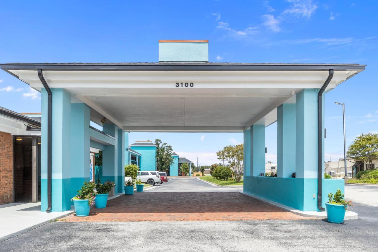 Garnet Inn & Suites, Morehead City Near Atlantic Beach Экстерьер фото