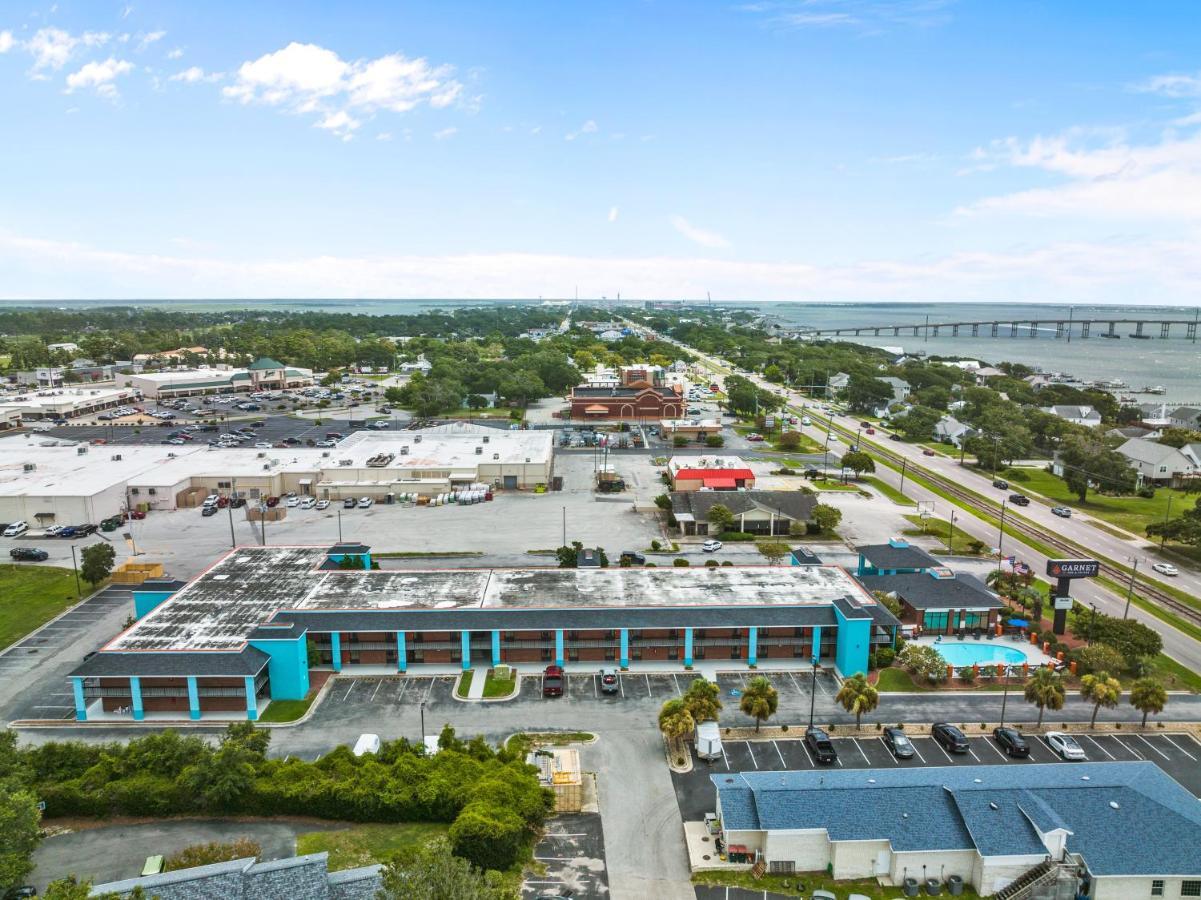 Garnet Inn & Suites, Morehead City Near Atlantic Beach Экстерьер фото