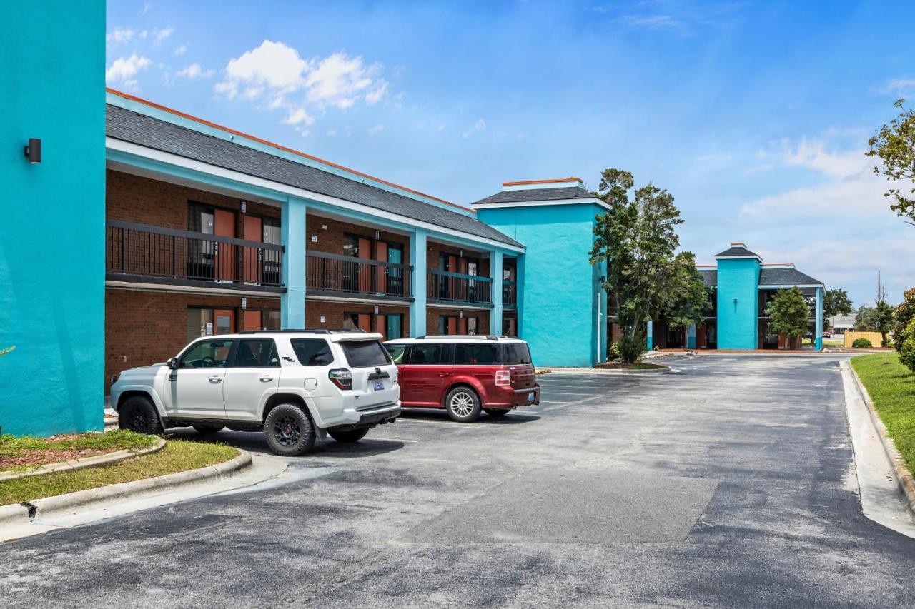Garnet Inn & Suites, Morehead City Near Atlantic Beach Экстерьер фото