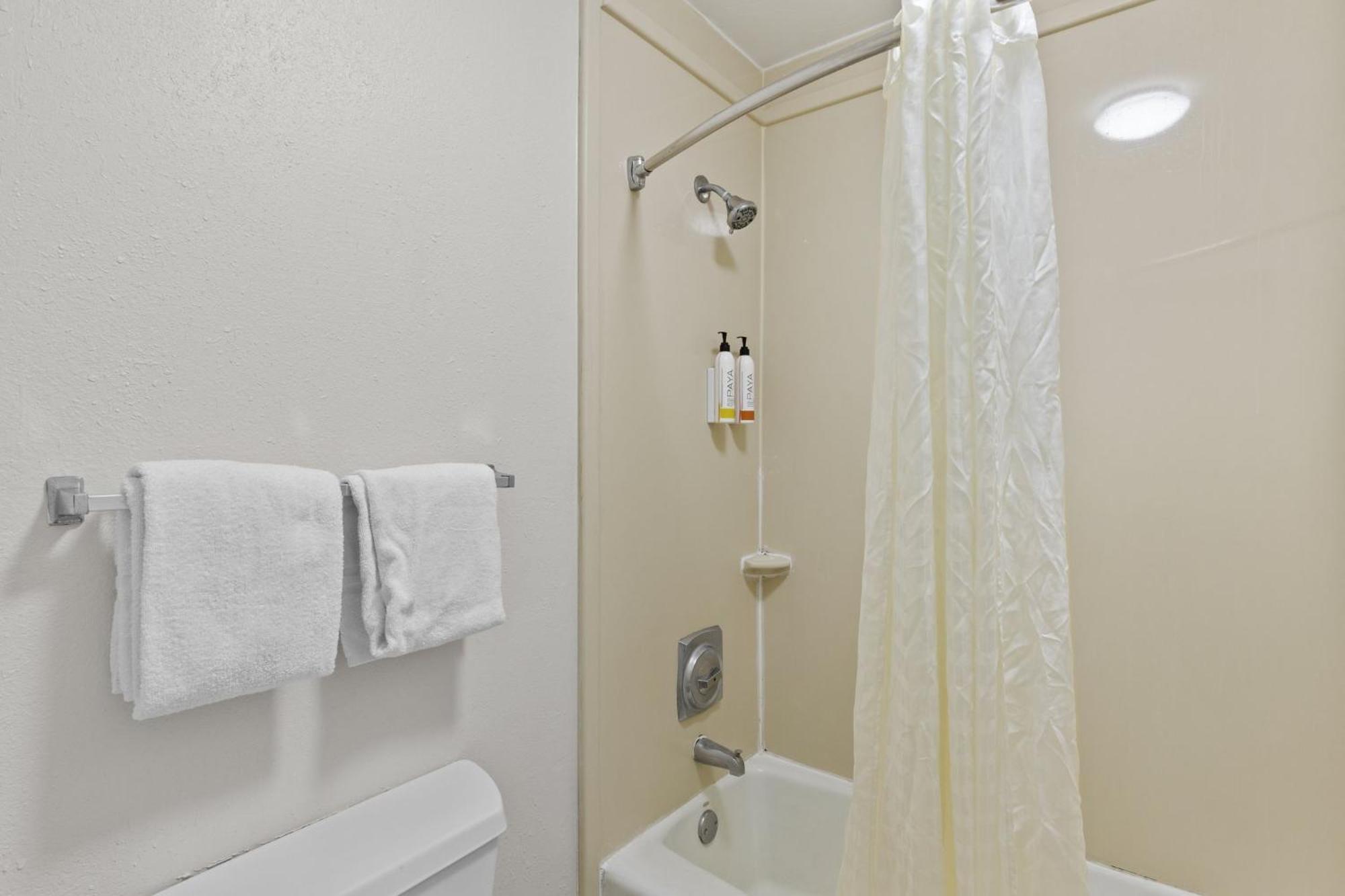 Garnet Inn & Suites, Morehead City Near Atlantic Beach Экстерьер фото